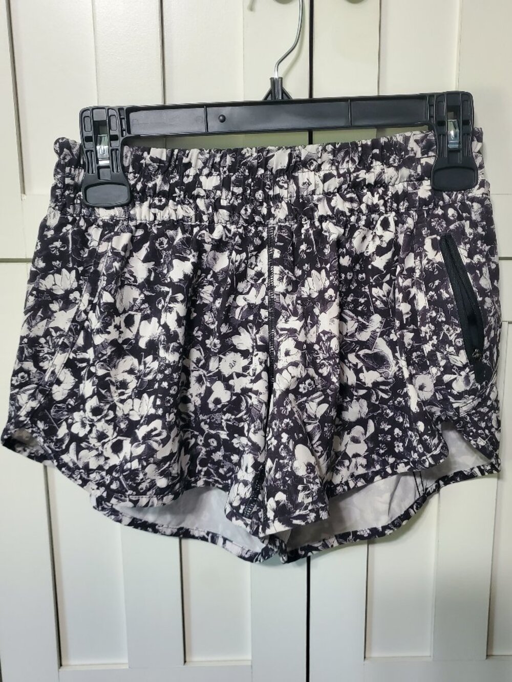 Size 6 Lululemon Athletic Shorts